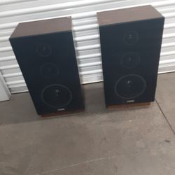 Two Fisher Brand Stero Speakers