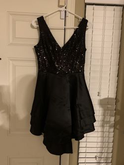 Black sequin small dress