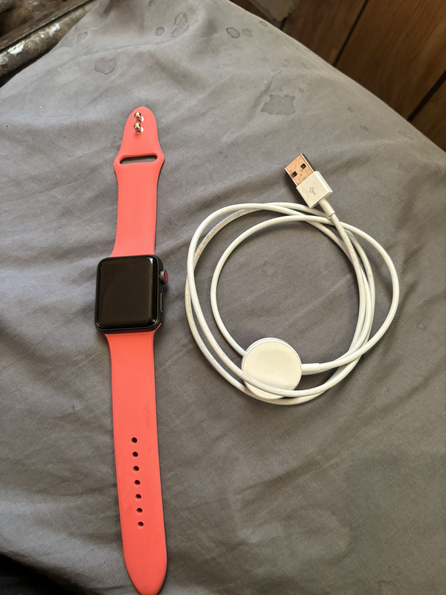 Used Apple Watch Series 3 38MM Space Gray - Aluminum Case 
