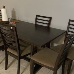 Dining table with six chairs good condition like new