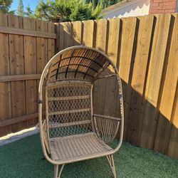 Patio Wicker Egg Sun Chair