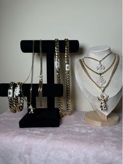 Gold-plated chains for men
