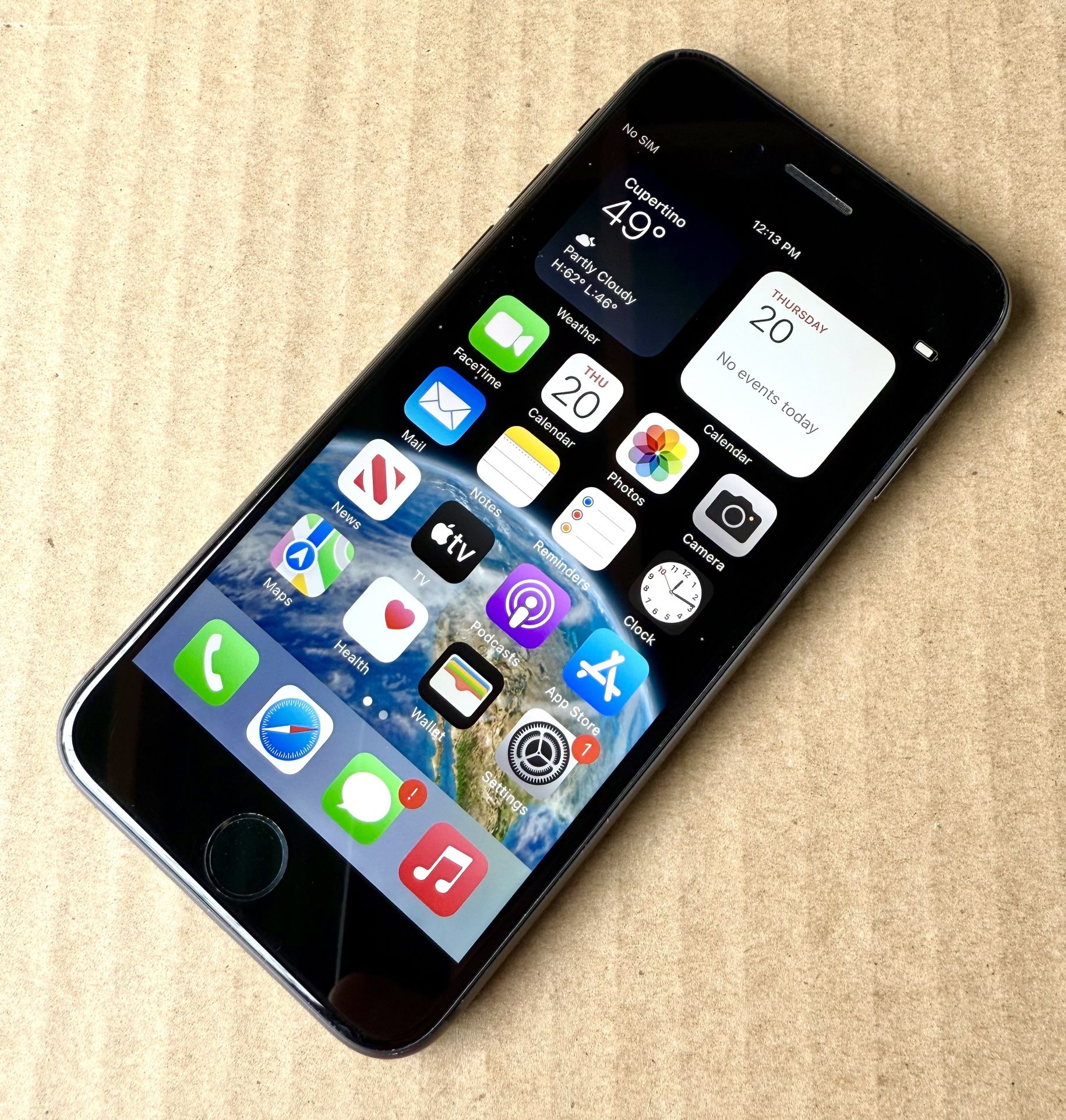 Factory Unlocked Apple iPhone 8 (64 GB) Space Gray - Excellent Condition