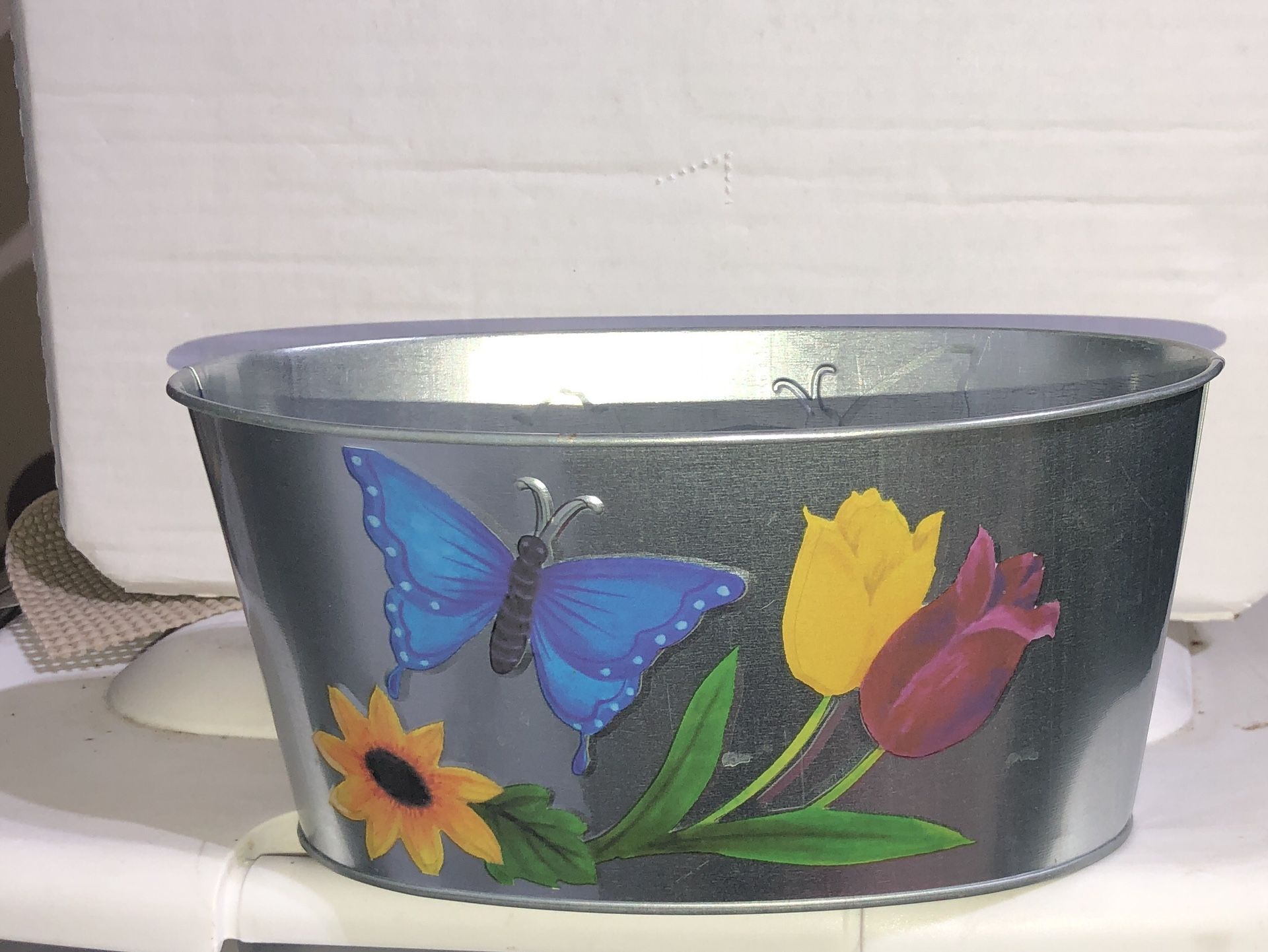 Easter flower pot, metal