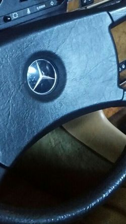 Mercedez Benz Emblem