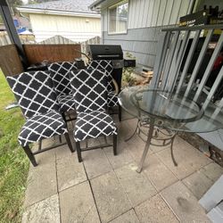 Round Glass Table And Chairs 