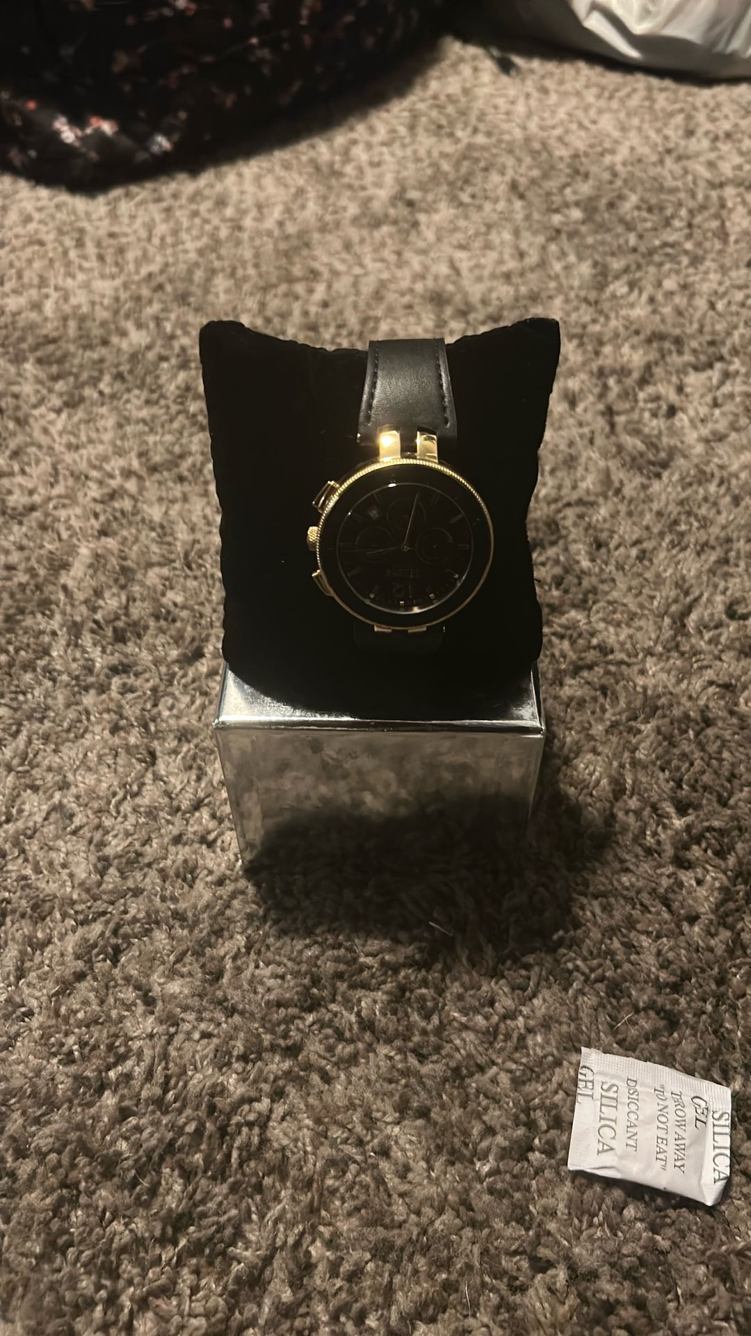 FOR SALE: Versus Versace VSP784021 Chronograph Watch – Black & Gold 🖤 💎 Luxury Design • Warranty Card Included • Nearly New
