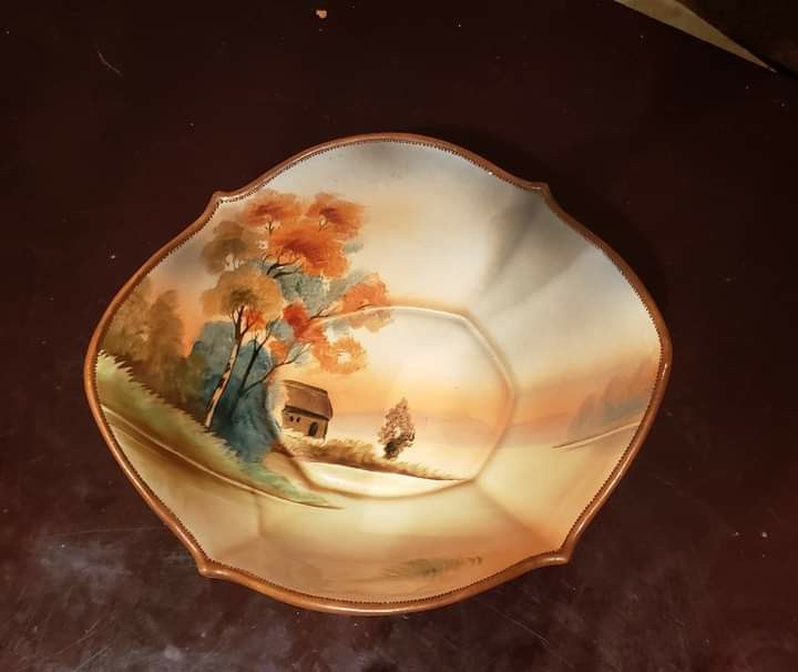 ANTIQUE CIRCA 1920'S NORITAKE SCALLEDGE "TREE IN THE MEADOW" OVAL BOWL