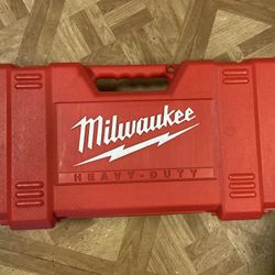 MILWAUKEE CASE