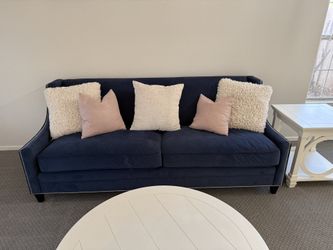 Elegant Sofa WITH Pillows