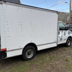 Chevy Box Truck 2002