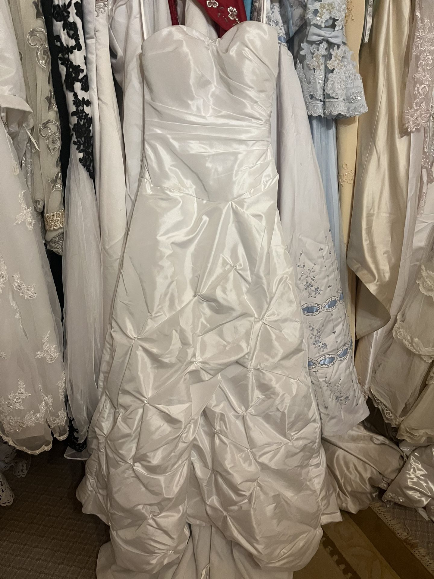 Size 6 Bridal Store Closeout