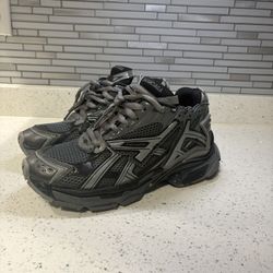 Grey Balenciaga Runner Size 41 (8)