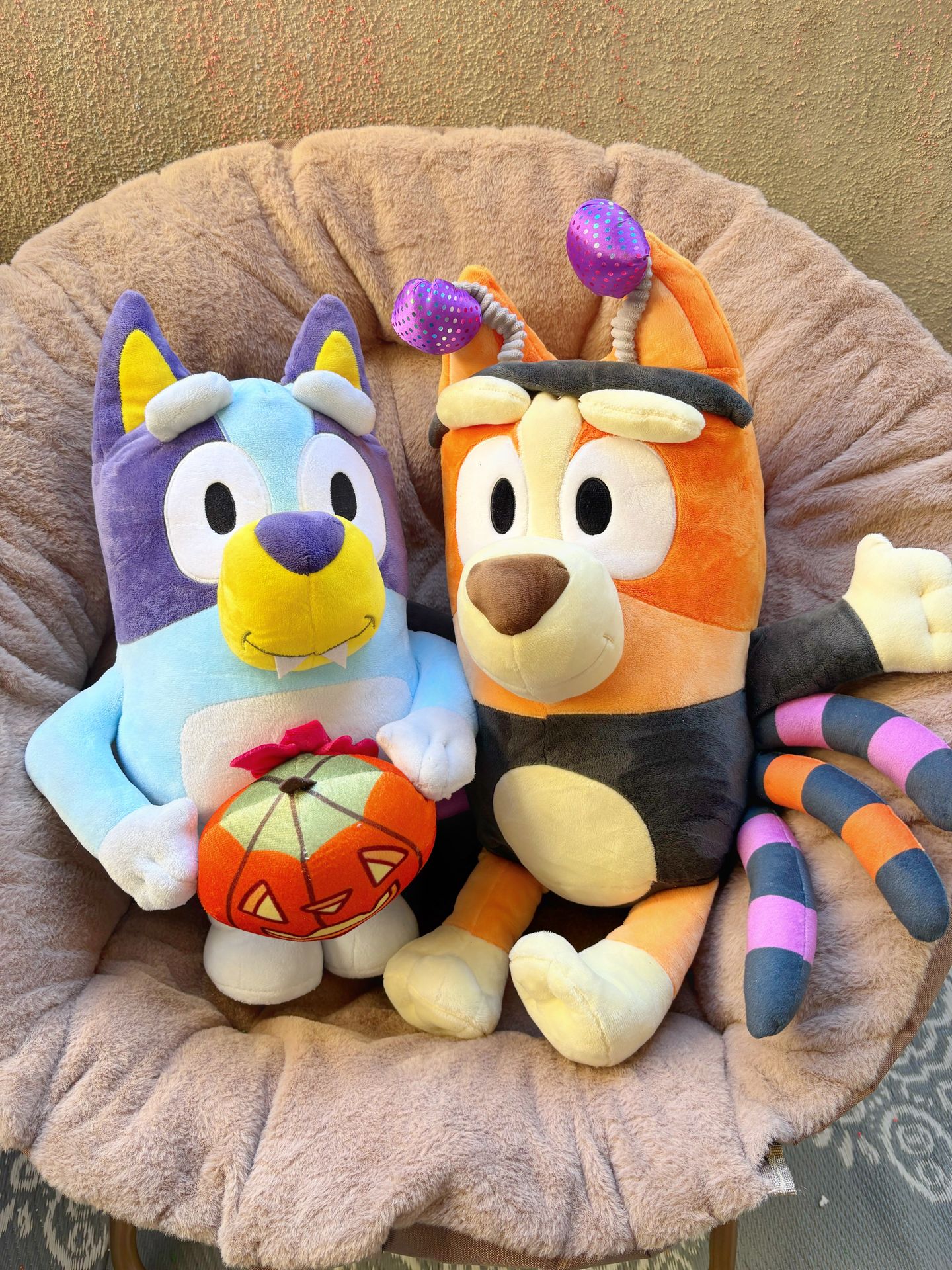 BLUEY!! BIG Bluey Stuff animals