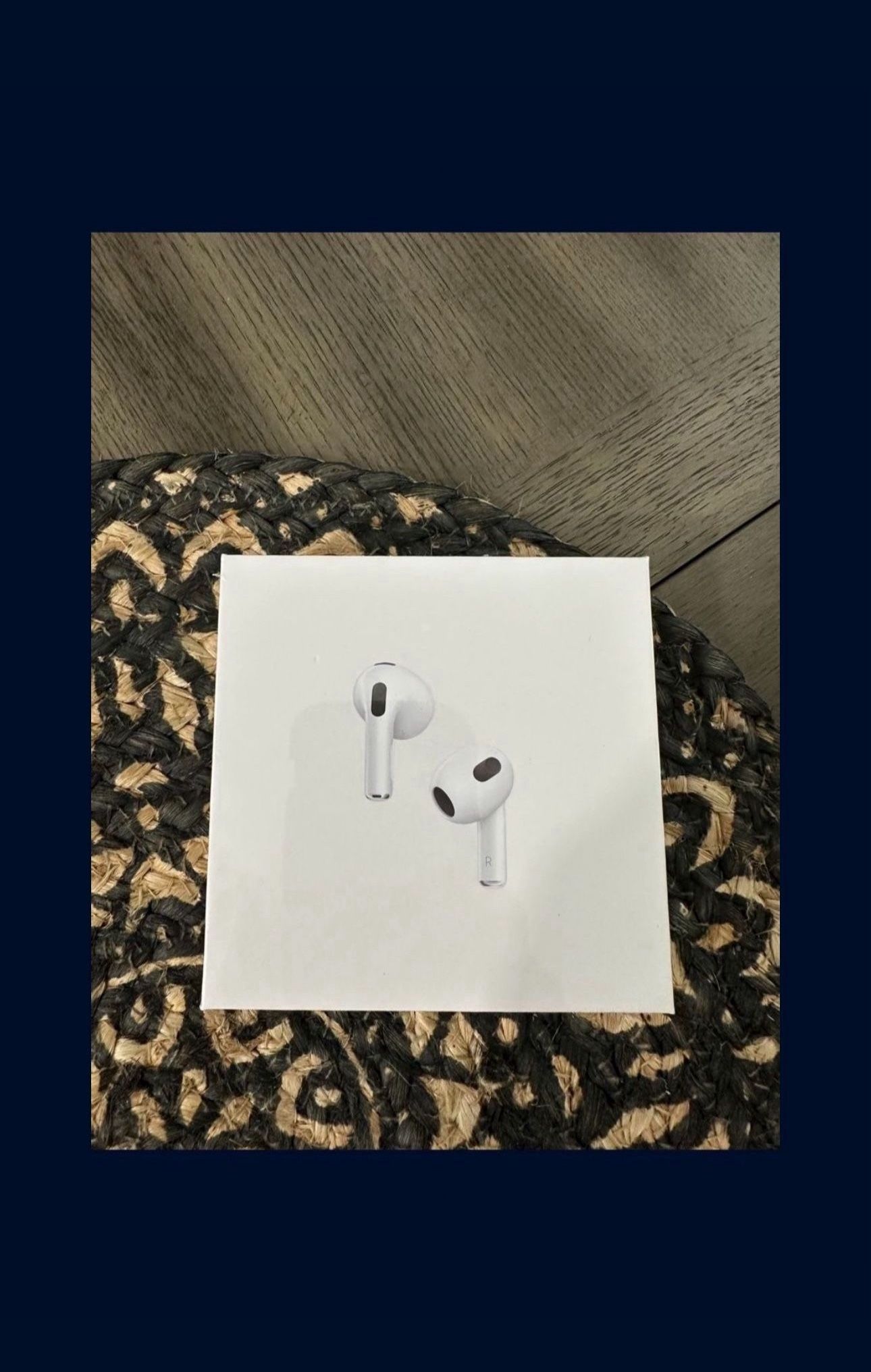 New AirPods (3rd Generation) With Lightning Charging Case