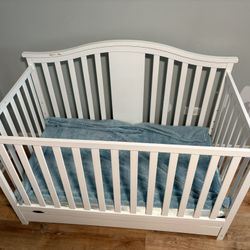 Graco Crib W/drawer 