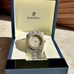 Luxury Moissanite Watch 