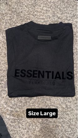 Essentials shirt brand new size Large