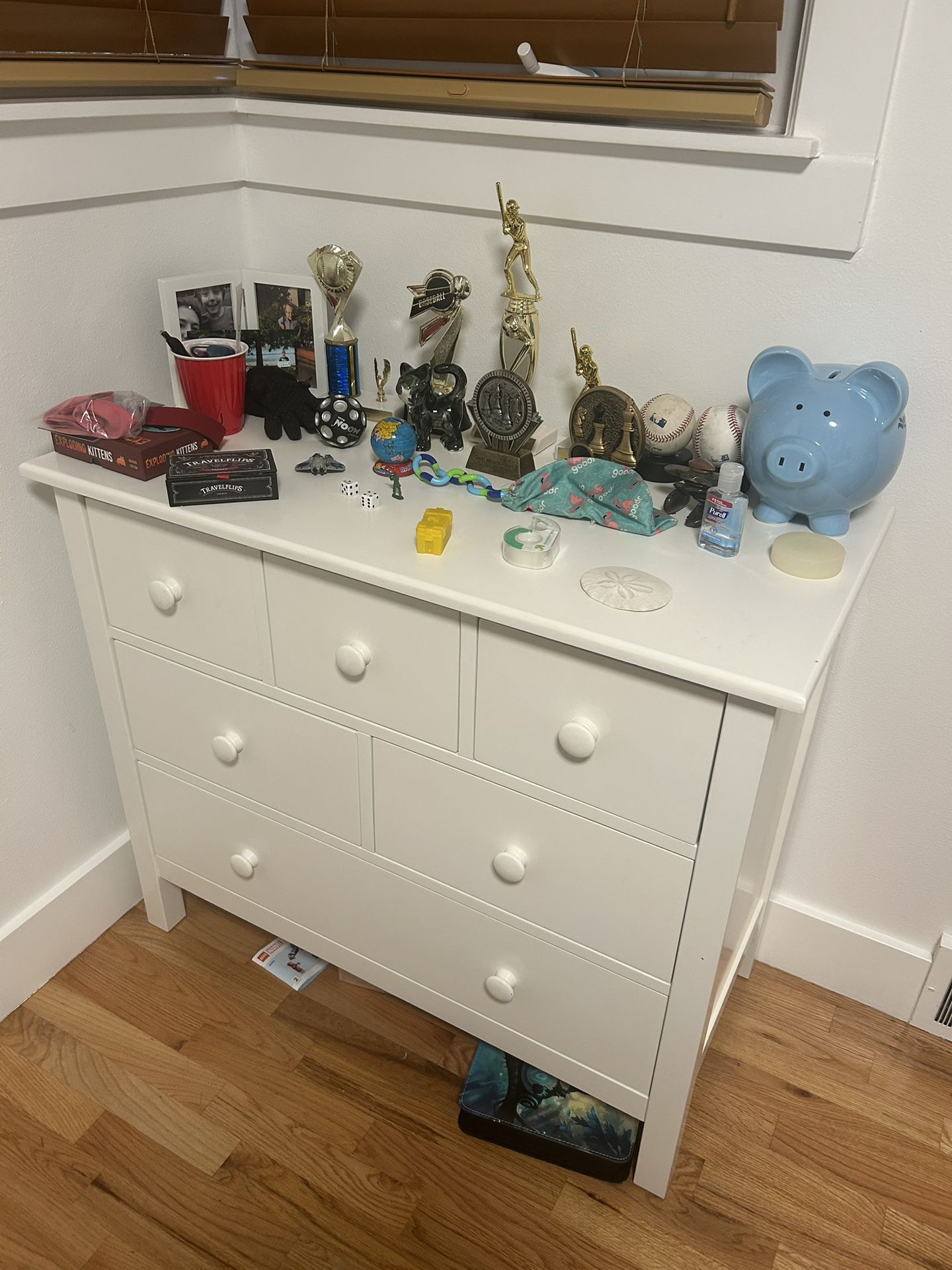 Pottery Barn Kendall Baby/kid Dresser In White