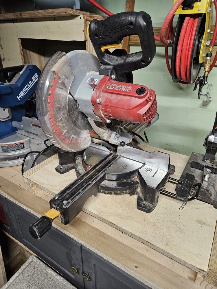 10" Dual Bevel Compound Miter Saw