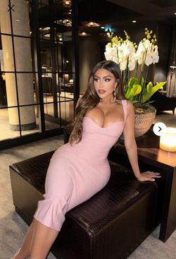 Fashion nova size m