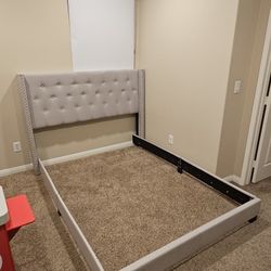 Tufted Queen Size Bed Frame (Missing Wood Slats)