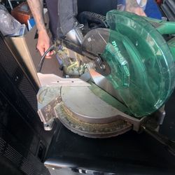 Metabo HPT 10-inch Compound Miter Saw