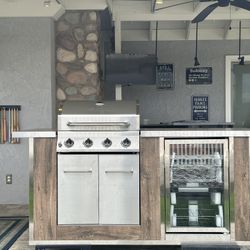 BBQ Island with Grill/Fridge Included. 7ft/3ft
