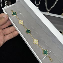 7.5 Inch Van Cleef 14k Gold Plated Moissanite 