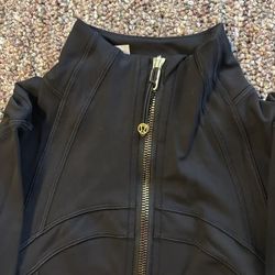 Lulu Gold Zipper Black Jacket