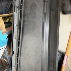 Tri-Fold Tonneau Cover