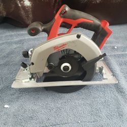 Milwaukee Saw M18
