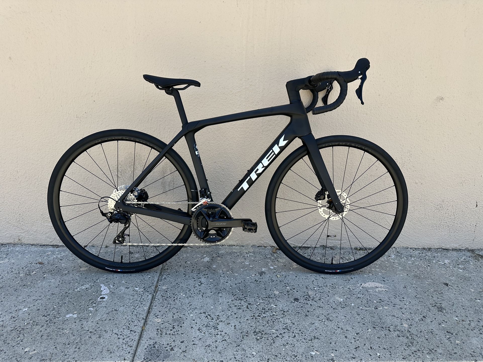 BRAND NEW 2025 Trek Domane SL5 Gen 4 Carbon Road Bike