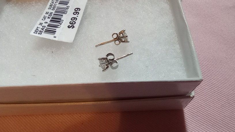 Rhodium Over Brass Diamond Accent STUD Earrings Made In India NWT 