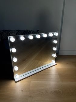 Vanity mirror