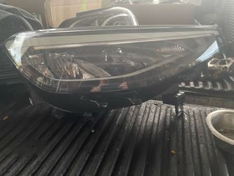 Volkswagen ID4 (Right side) headlight 2022 OEM