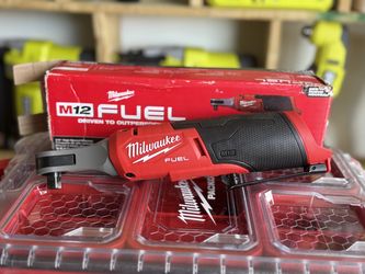 Milwaukee M12 FUEL 12-Volt Lithium-lon Brushless Cordless High Speed 3/8 in. Ratchet (Tool-Only)