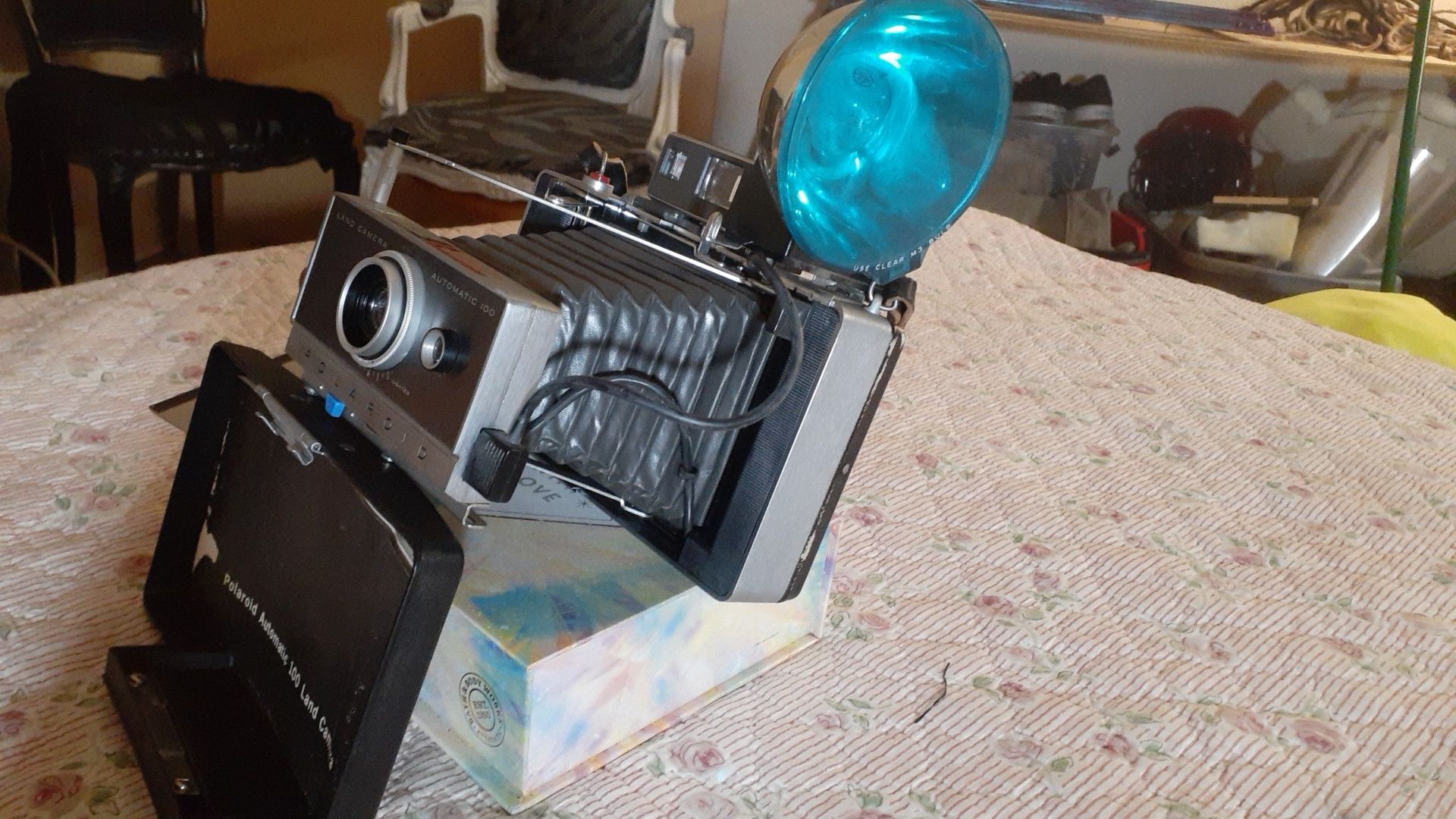 Vintage Polaroid Land Camera Automatic 100