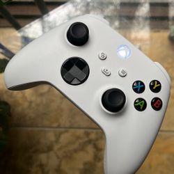 Xbox Wireless Controller Robot White