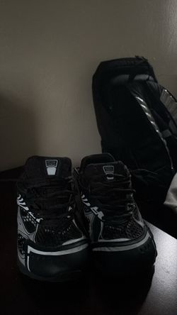 Bottega vendetta trade for Balenci runner only