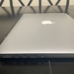 2015 MacBook Pro 13.3 in. SSD 256 GB