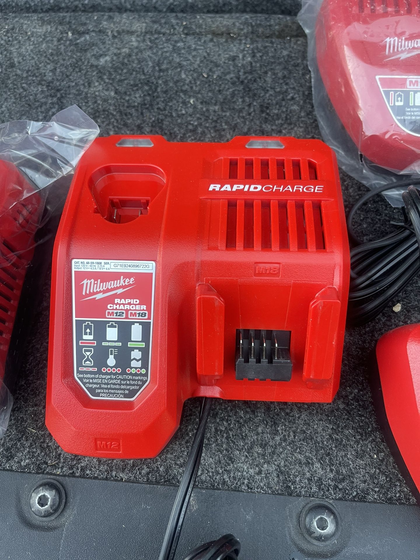 Milwaukee Leaf Blower And Rapid Charger