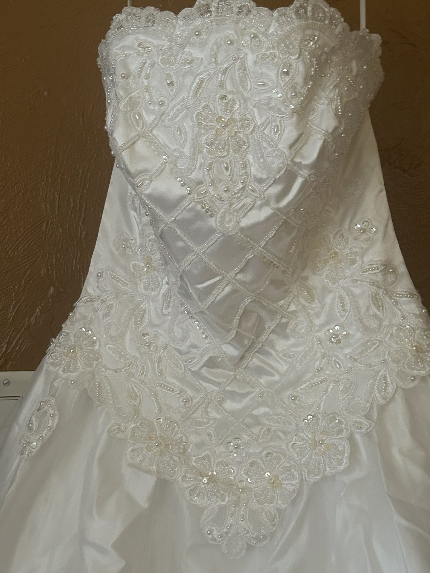 Mori Lee Wedding Dress And Veil 