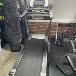 Free Motion Treadmill