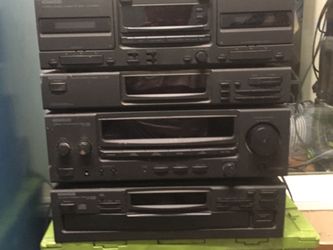 Kenwood double cassette deck kx-w896 , am-fm stereo tuner kt -596 , stereo integrated amplifier ka-696 , multiple compact disc dP- r896