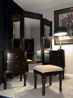 New Vanity desk
