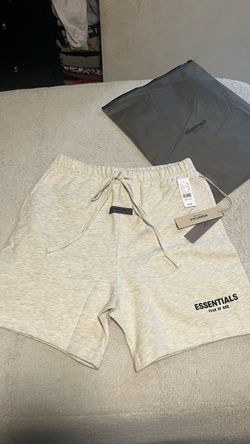 light oat essential shorts
