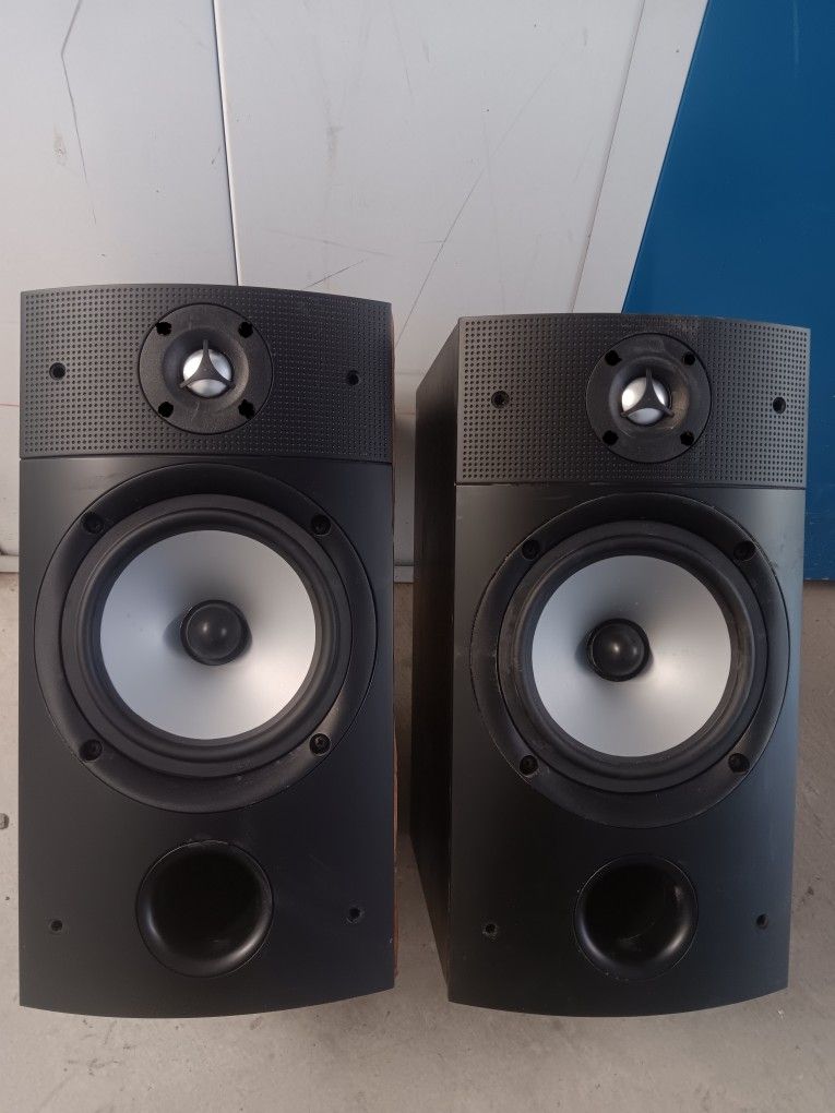 PSB IMAGE 2B Bookshelf Speakers With Grills