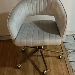 Vanity Chair 
