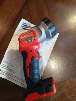 M18 Milwaukee flash light
